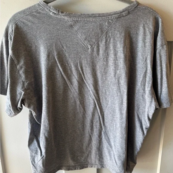 Tommy Hilfiger Heather Gray Tee with Navy Logo - Picture 2 of 3